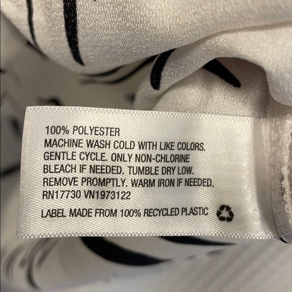 A New Day Blouse Top - Picture 4 of 5